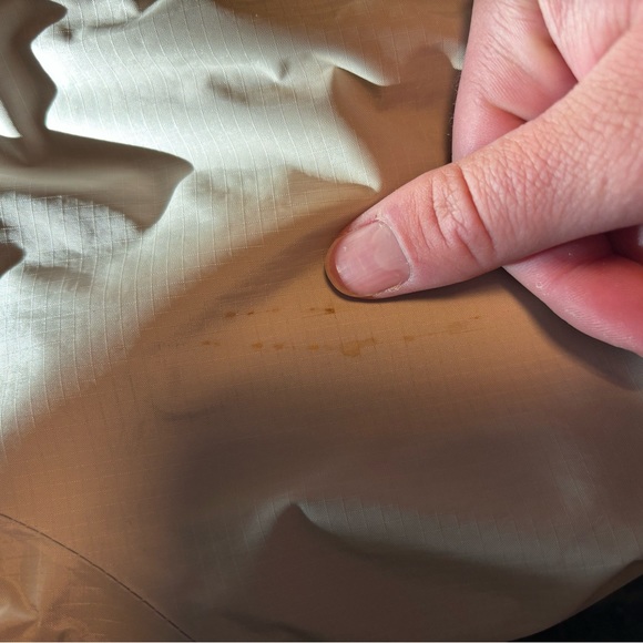 Women’s Patagonia rain jacket/ windbreaker. (Long) - Picture 2 of 7